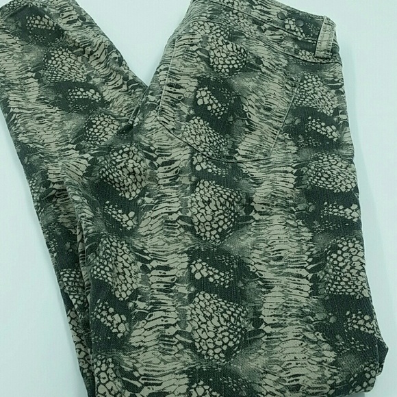 CABI l Diamondback Snake Skinny F2 - Picture 8 of 8